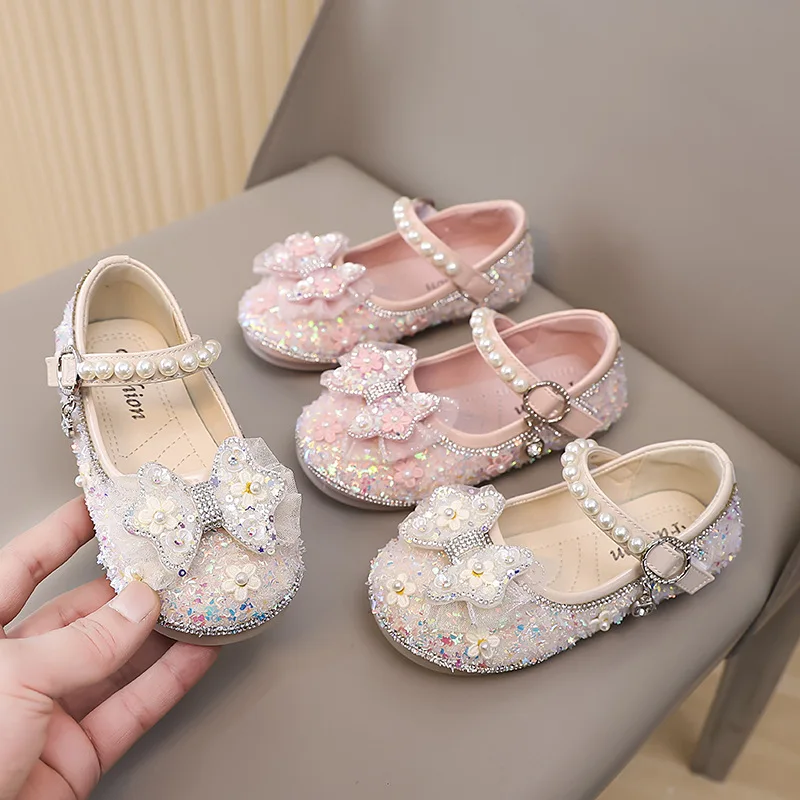 Girl Princess Shoes 2025 Spring New Fashion Glitter Pearl Children's Crystal Leather Shoes Soft Soled Anti-slip Baby Kid's Flats
Girl Princess Shoes 2025 Spring New Fashion Glitter Pearl Children's Crystal Leather Shoes Soft Soled Anti-slip Baby Kid's Flats