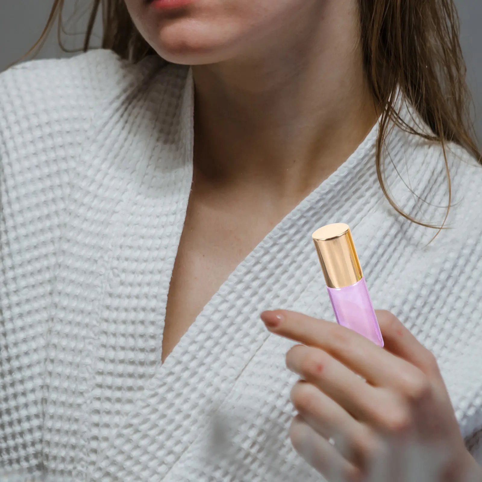 12Pcs Pearl Color Roll-on Bottle Glass Essential Oil Bottle Portable Subpackaging Bottles 5Ml Travel Refillable Empty Bottles
12Pcs Pearl Color Roll-on Bottle Glass Essential Oil Bottle Portable Subpackaging Bottles 5Ml Travel Refillable Empty Bottles