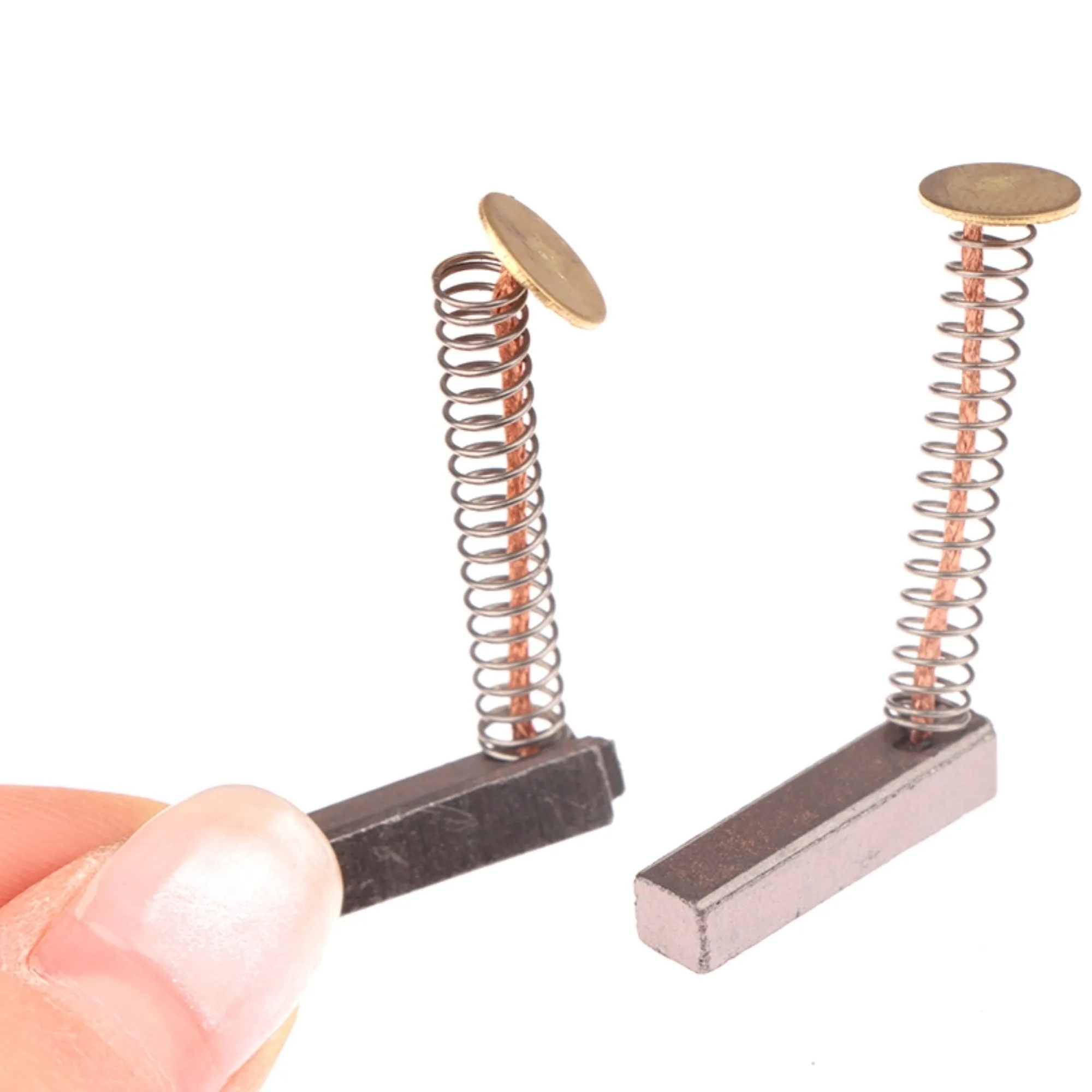2Pcs 4.5*5*22.6 High Quality Motor Copper Carbon Brush Motor Collector Ring Graphite DIY Motor Carbon Brush Accessories
2Pcs 4.5*5*22.6 High Quality Motor Copper Carbon Brush Motor Collector Ring Graphite DIY Motor Carbon Brush Accessories