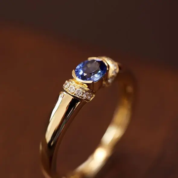 Vintage Fashion Oval Blue Sapphire Cocktail Rings for Ladies 18K Gold Plated Solitaire Pinky Band Engagement Jewelry Wife Gifts
Vintage Fashion Oval Blue Sapphire Cocktail Rings for Ladies 18K Gold Plated Solitaire Pinky Band Engagement Jewelry Wife Gifts