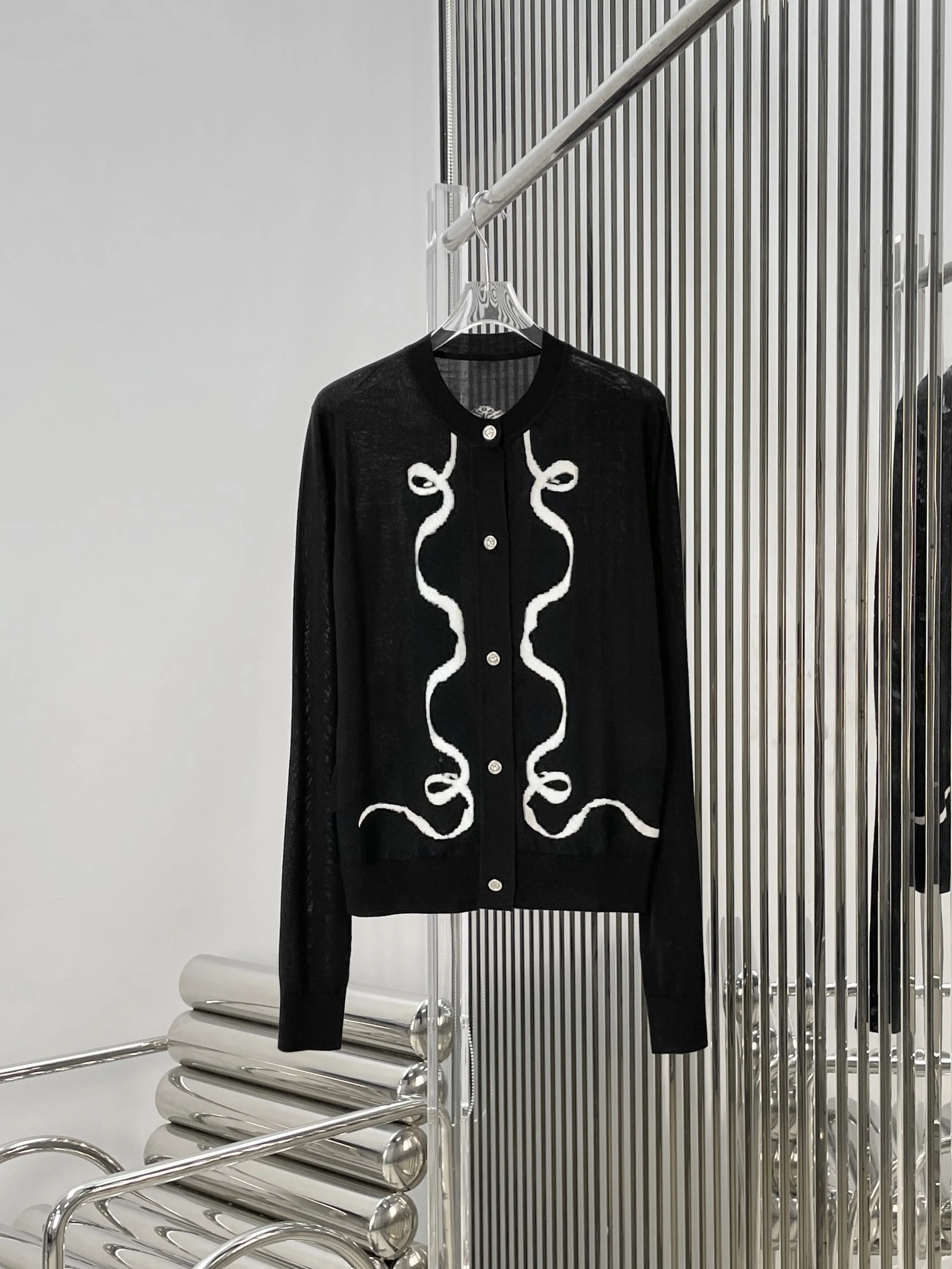 High Quality Embroidered Floral Knitted Open Cardigan Women's Fashion Slimming White Match Premium Quality Commute Style Long...
High Quality Embroidered Floral Knitted Open Cardigan Women's Fashion Slimming White Match Premium Quality Commute Style Long...