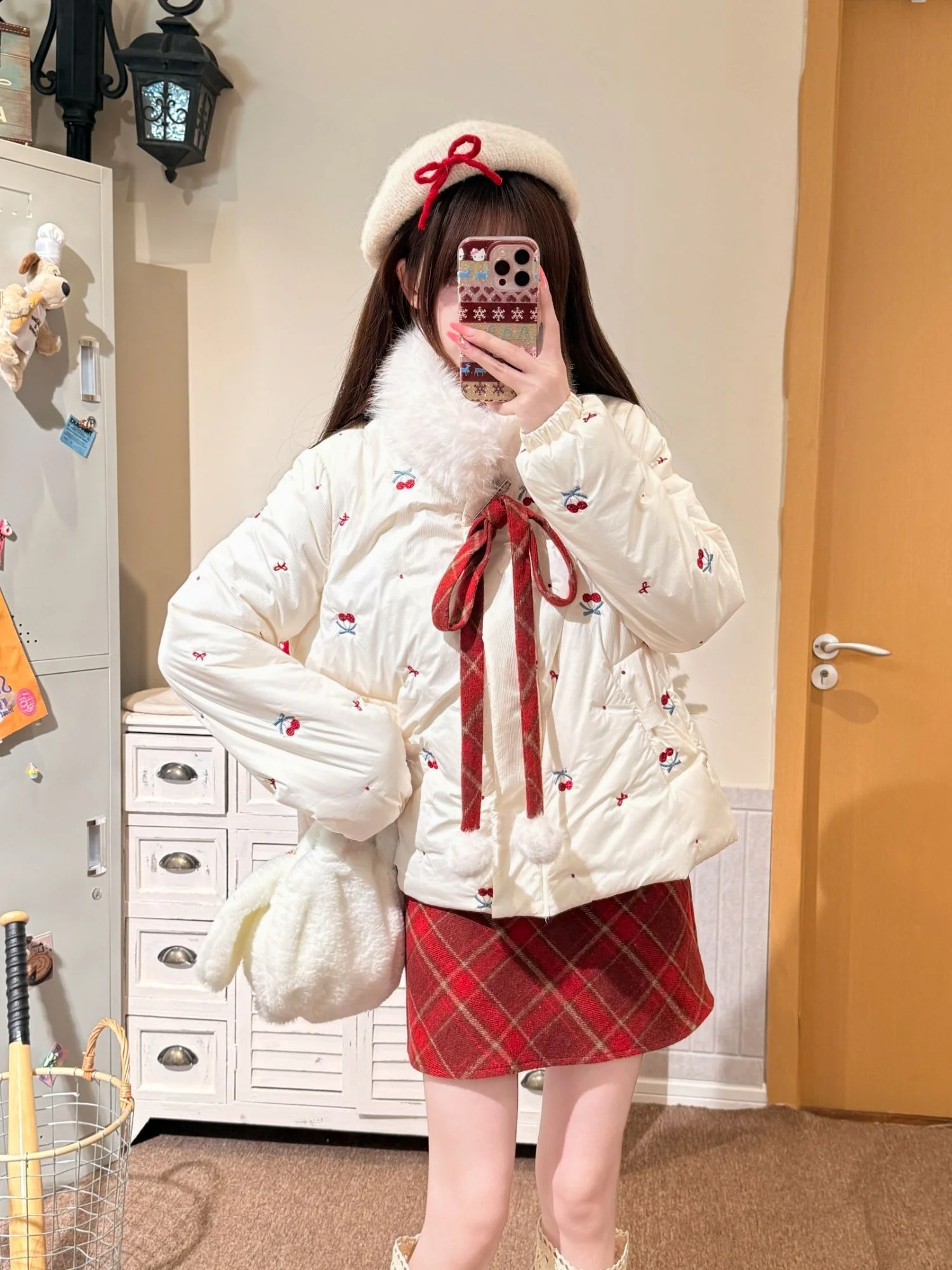 Cherry Fabric Pig Short Cotton Jacket Women's Winter New Year Atmosphere Sweet Style White Fur Collar Coat Thickened Lo...
Cherry Fabric Pig Short Cotton Jacket Women's Winter New Year Atmosphere Sweet Style White Fur Collar Coat Thickened Lo...