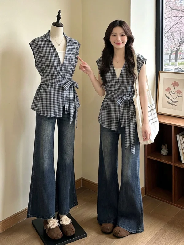 Blue Plaid V-Neck Shirt Women's plus Size Belted Waist Top Korean Style Commute Wind Short Sleeve Regular Fit Shirt
Blue Plaid V-Neck Shirt Women's plus Size Belted Waist Top Korean Style Commute Wind Short Sleeve Regular Fit Shirt