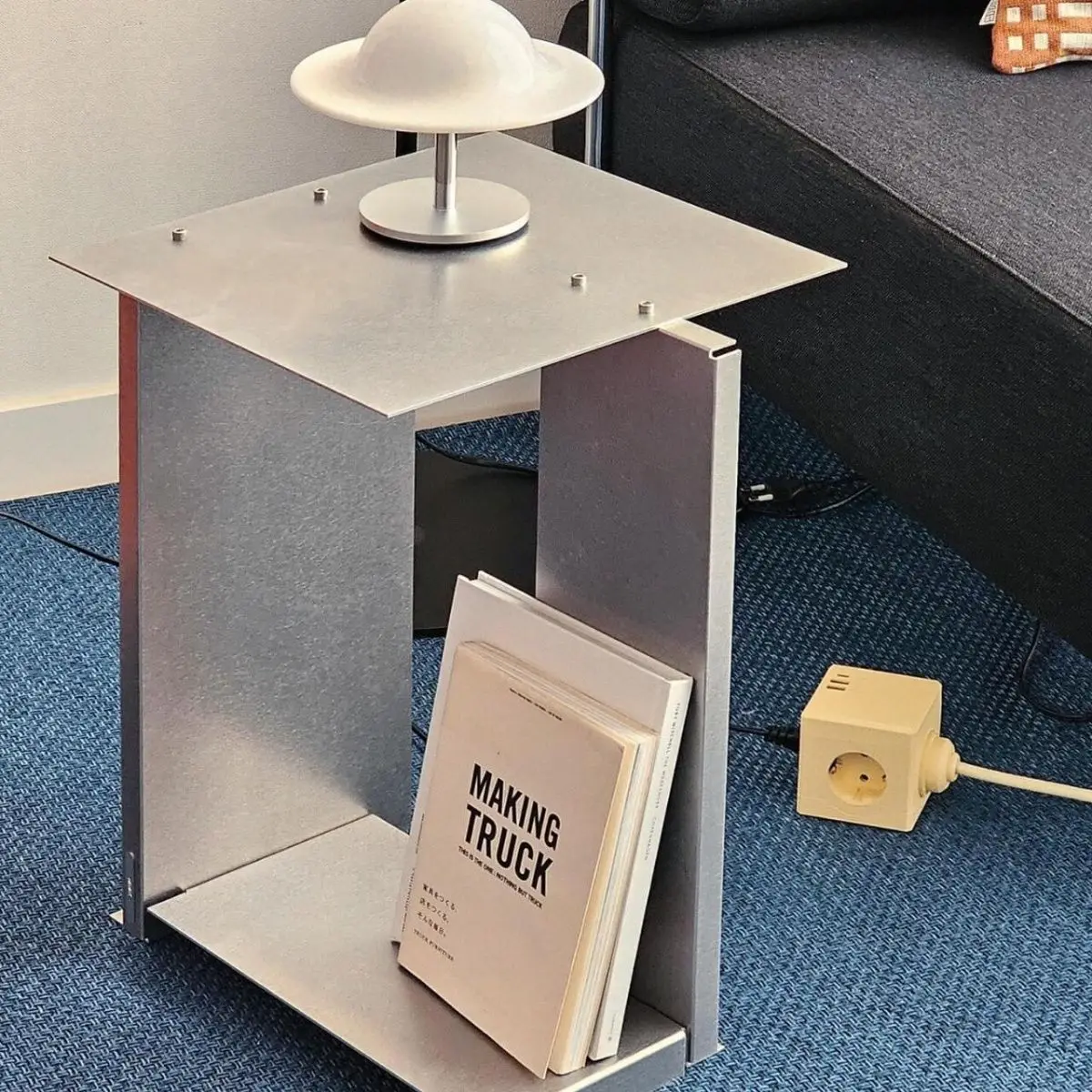 Living Room Sofa Side A Few Creative Stainless Steel Corner A Few Small Bedroom Bedside Table Modern Simple Floor Shelving
Living Room Sofa Side A Few Creative Stainless Steel Corner A Few Small Bedroom Bedside Table Modern Simple Floor Shelving
