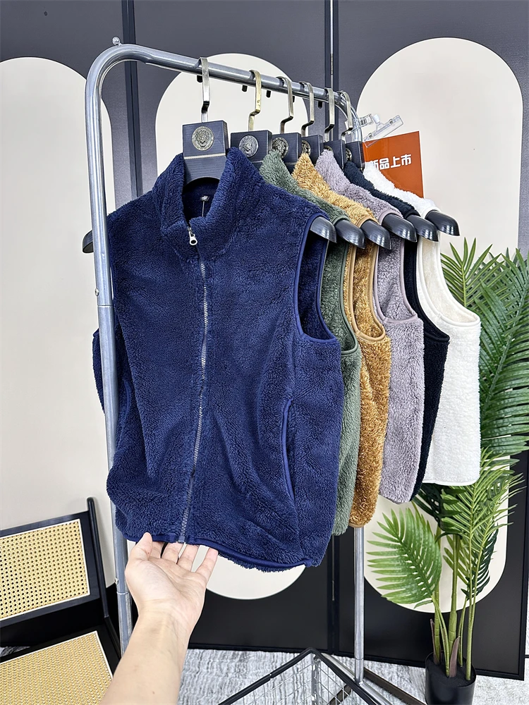 Мужской двусторонний коралловый жилет Fce Svel, теплый модный осенне-зимний модный повседневный свободный крой, молодежный жилет на молнии
Мужской двусторонний коралловый жилет Fce Svel, теплый модный осенне-зимний модный повседневный свободный крой, молодежный жилет на молнии