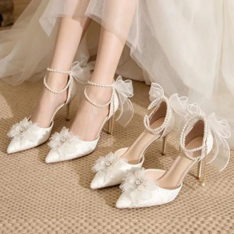 2026 Hot Selling New Pointed Toe Bow Women's Stiletto Hee Elegant Large Size Thin Heel Shoes for Women
2026 Hot Selling New Pointed Toe Bow Women's Stiletto Hee Elegant Large Size Thin Heel Shoes for Women