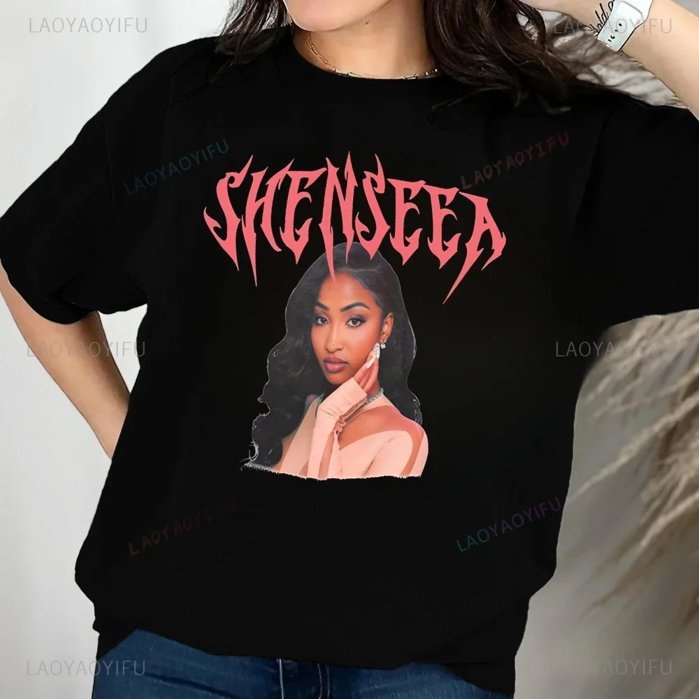 Футболка с принтом в стиле ретро Singer Shenseea, топ Shenseea, нейтральный тренд, Harajuku, рубашка унисекс с короткими рукавами, большая футболка с узором
Футболка с принтом в стиле ретро Singer Shenseea, топ Shenseea, нейтральный тренд, Harajuku, рубашка унисекс с короткими рукавами, большая футболка с узором