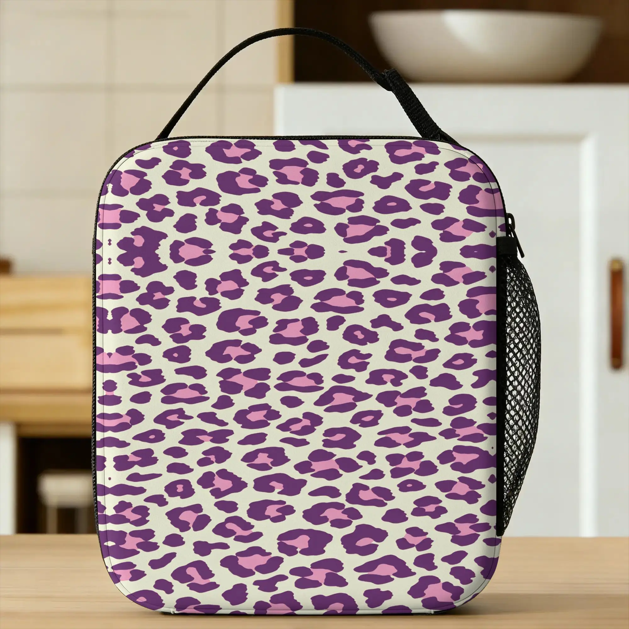 Purple And Pink Leopard Lunch Bag Convenient Lunch Box Men Outdoor Picnic Print Cooler Bag Cute Oxford Thermal Tote Handbags
Purple And Pink Leopard Lunch Bag Convenient Lunch Box Men Outdoor Picnic Print Cooler Bag Cute Oxford Thermal Tote Handbags
