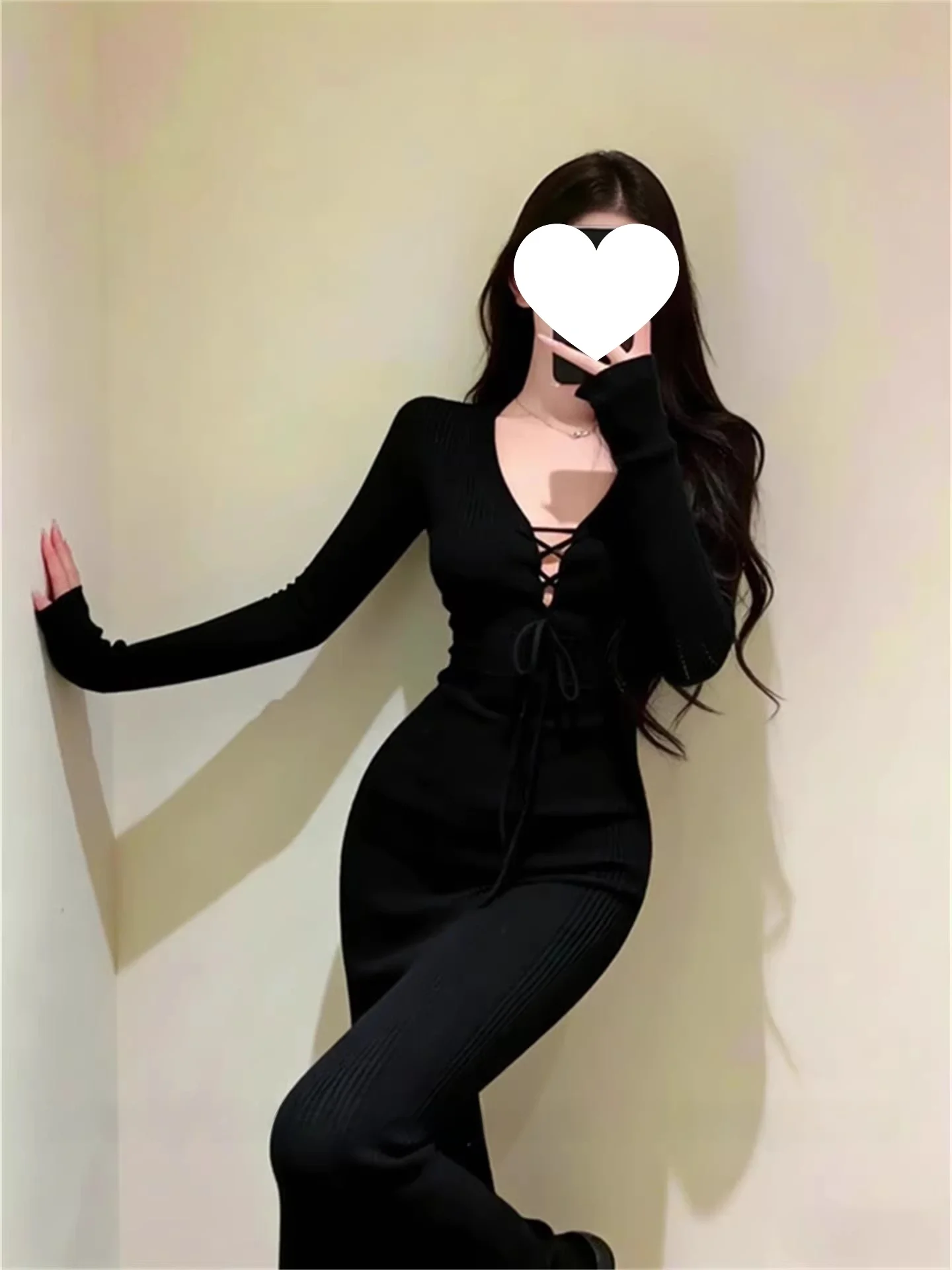 Black V-Neck Long Sleeve Knitted Dress Women's Pure Desire Slim Fit Waist Cinched Long Skirt Bodycon Dress Casual Wear
Black V-Neck Long Sleeve Knitted Dress Women's Pure Desire Slim Fit Waist Cinched Long Skirt Bodycon Dress Casual Wear