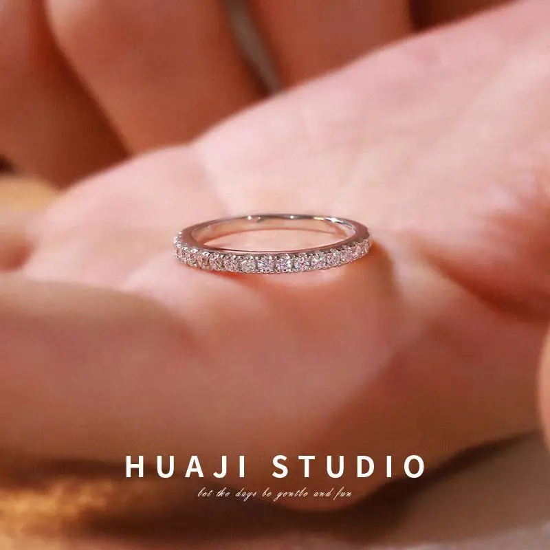 Luxury 18K Solid Platinum PT950 certifid moissanite diamond ring women's wedding ring stacked thin circle tail ring gift
Luxury 18K Solid Platinum PT950 certifid moissanite diamond ring women's wedding ring stacked thin circle tail ring gift