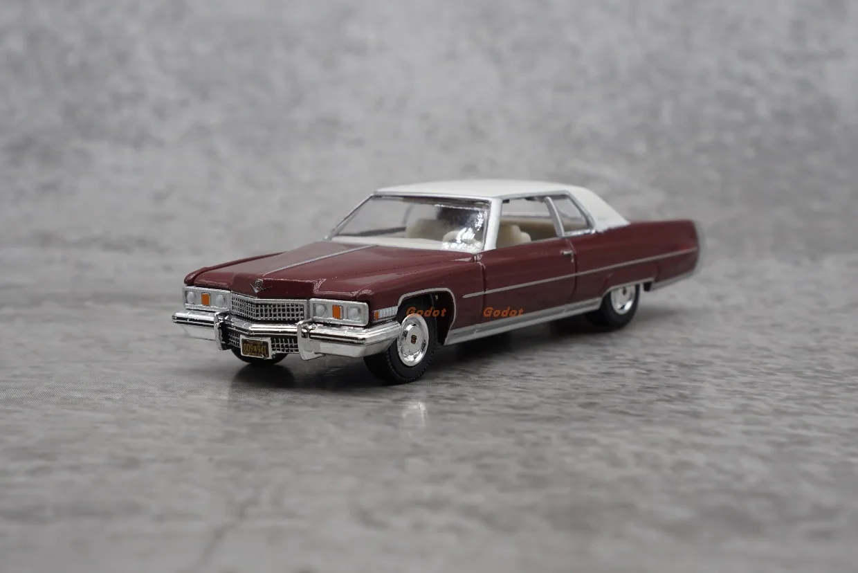 1:64 1973 Cadillac Sedan deVille Высокая имитация сплава Модель автомобиля Коллекционная игрушка Подарок Сувенир Дисплей Орнамент
1:64 1973 Cadillac Sedan deVille Высокая имитация сплава Модель автомобиля Коллекционная игрушка Подарок Сувенир Дисплей Орнамент