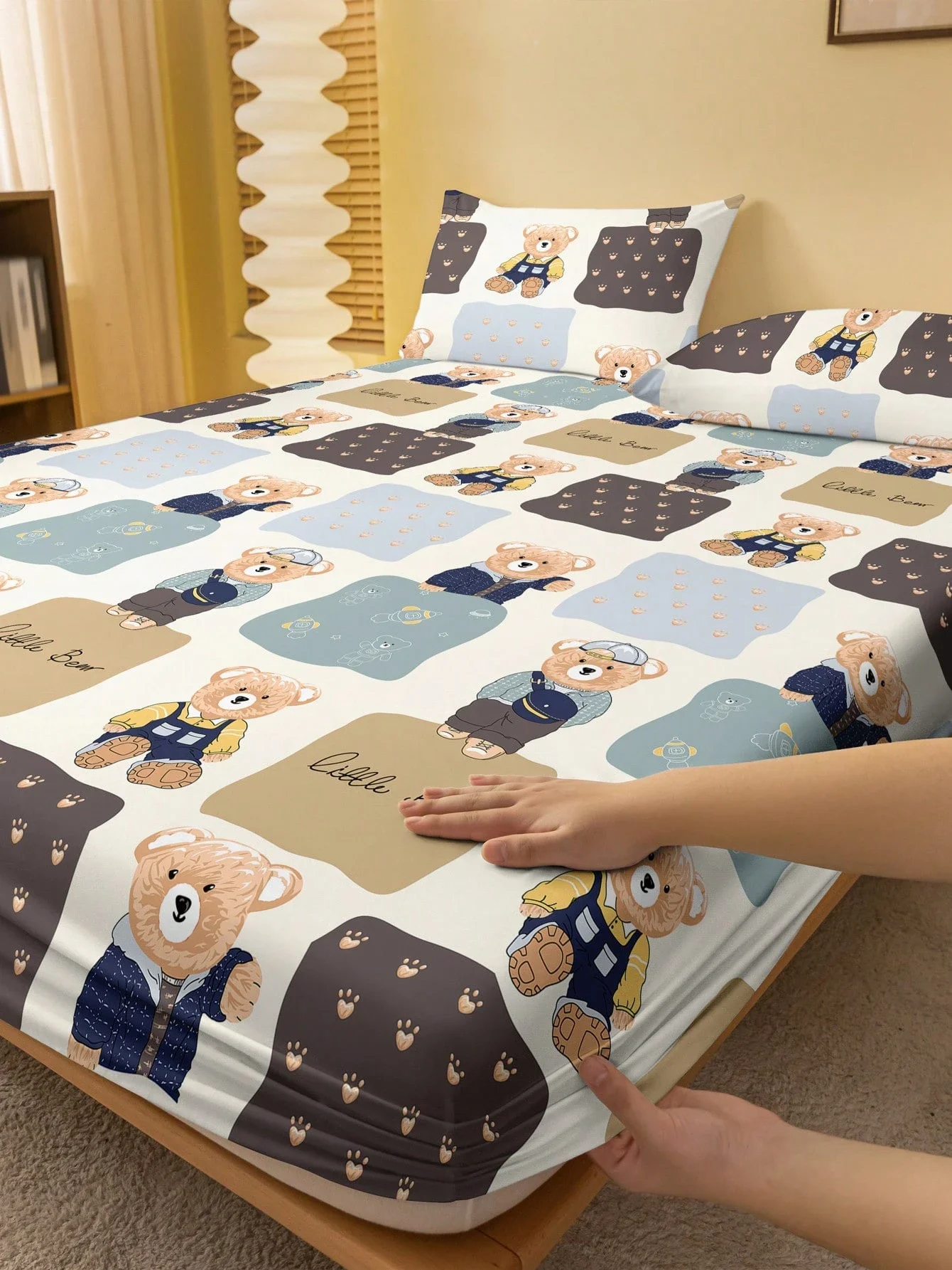 3pcs Fitted Sheet Sets Cartoon Bear And Plaid Element Pattern Print Flat Sheet With 2 Pillowcases Gifts For Kids Children Room
3pcs Fitted Sheet Sets Cartoon Bear And Plaid Element Pattern Print Flat Sheet With 2 Pillowcases Gifts For Kids Children Room