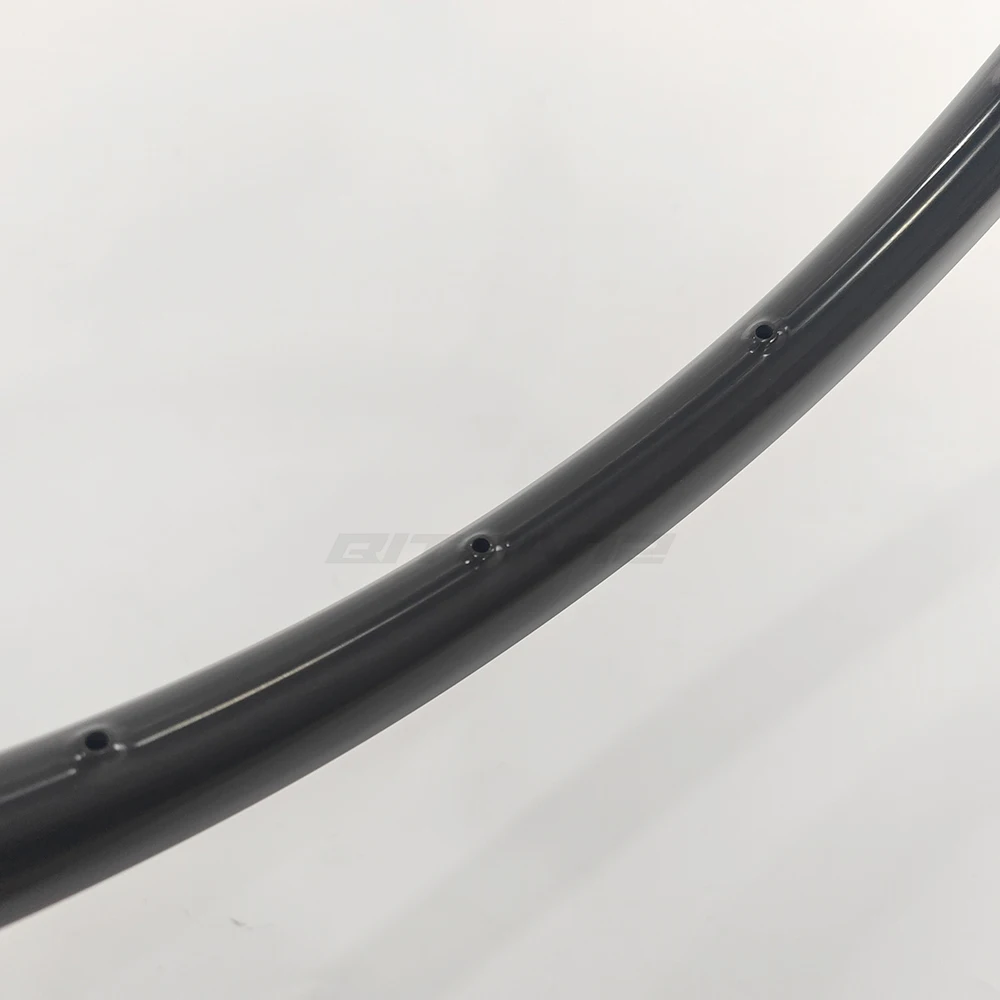 Ultra Road Bike Gravel Climbing Customize Carbon Rim Disc Wheel Tubeless Hook Hookless Bicycle UD 3k Twill Marble Paintless
Ultra Road Bike Gravel Climbing Customize Carbon Rim Disc Wheel Tubeless Hook Hookless Bicycle UD 3k Twill Marble Paintless