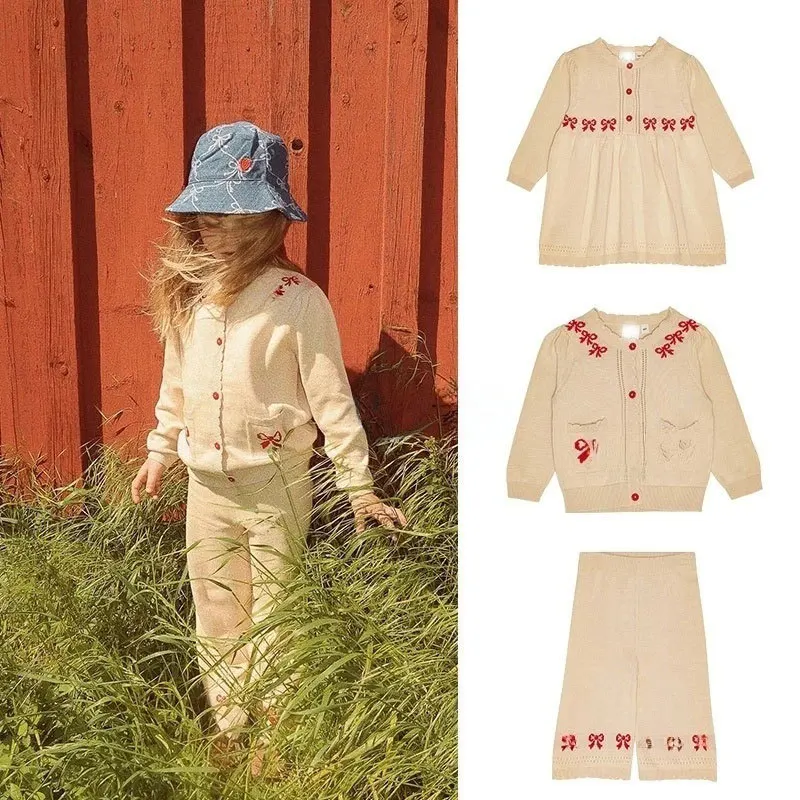 Girls' Embroidered Sweater 2025 Autumn and Winter New Girls' Crew Neck Knit Set Baby Girls' Embroidered Knit Top
Girls' Embroidered Sweater 2025 Autumn and Winter New Girls' Crew Neck Knit Set Baby Girls' Embroidered Knit Top