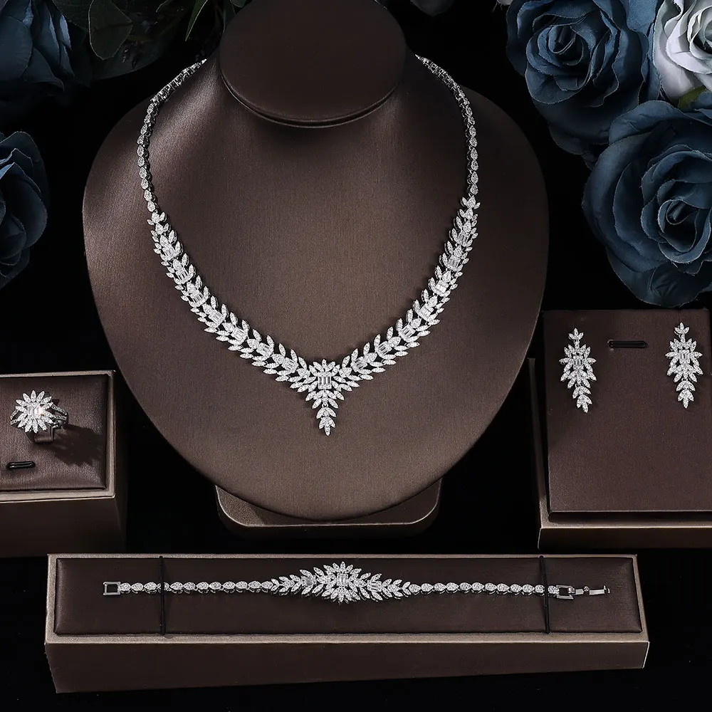 Dubai Silver Plated Women's Jewelry Set Luxury Designer Jewelry Free Delivery All Discount Bridal Necklace Set
Dubai Silver Plated Women's Jewelry Set Luxury Designer Jewelry Free Delivery All Discount Bridal Necklace Set