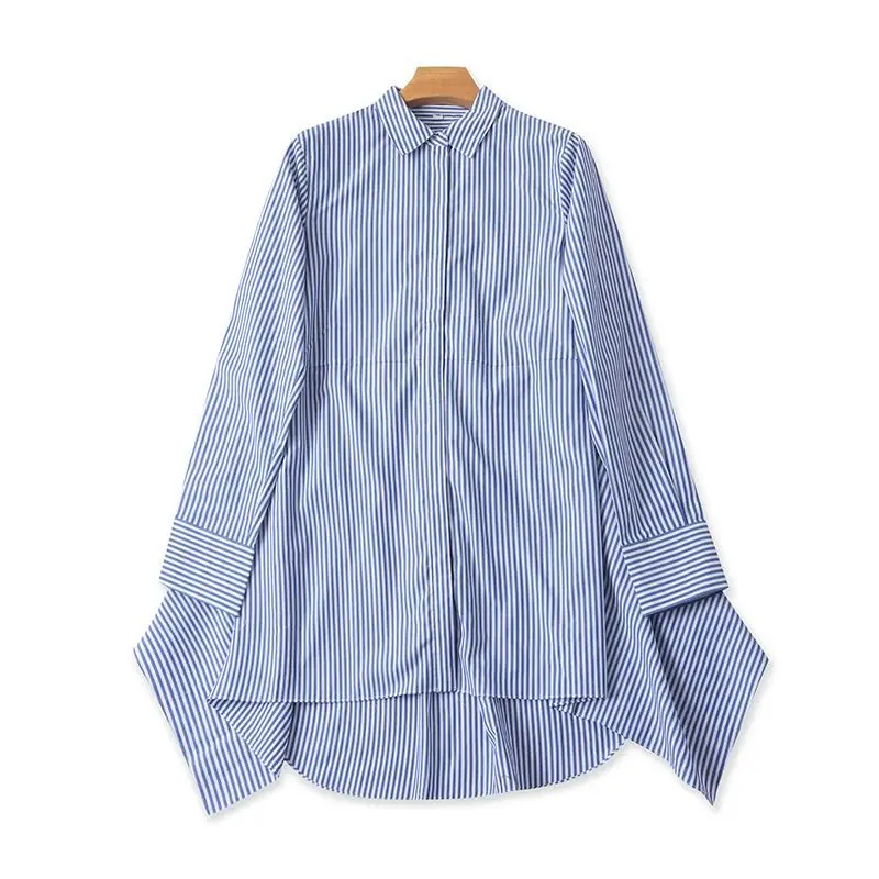 Blue Striped Cotton Shirt For Women'S Spring And Autumn Fashion Design, With A Flip Collar And Single Breasted Loose Fit Shirt
Blue Striped Cotton Shirt For Women'S Spring And Autumn Fashion Design, With A Flip Collar And Single Breasted Loose Fit Shirt