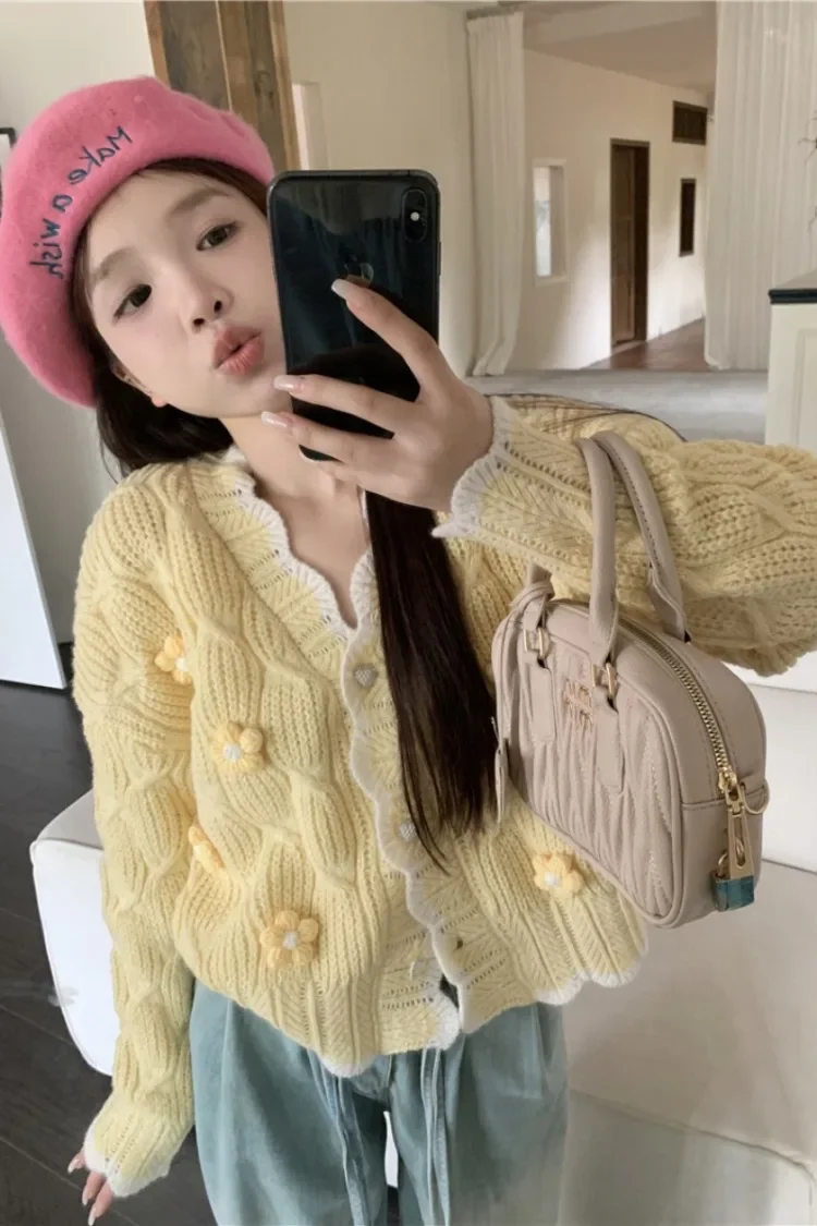 Korobov Gentle 3D Flower Knit Cardigan Y2k Womens Clothing Loose V Neck Sweater Crop Cost Korean Fashion Sueters De Mujer
Korobov Gentle 3D Flower Knit Cardigan Y2k Womens Clothing Loose V Neck Sweater Crop Cost Korean Fashion Sueters De Mujer