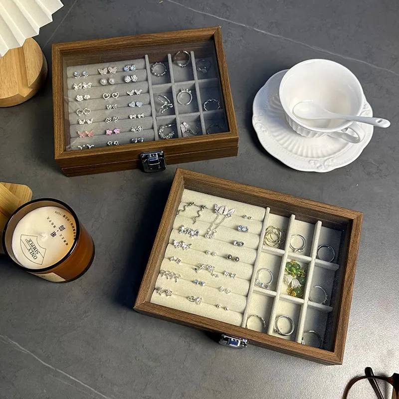 Коробка для хранения ювелирных изделий, чехол для колец, ожерелий, сережек, высококачественная маленькая ручная шкатулка для драгоценностей с узором из ореха
Коробка для хранения ювелирных изделий, чехол для колец, ожерелий, сережек, высококачественная маленькая ручная шкатулка для драгоценностей с узором из ореха