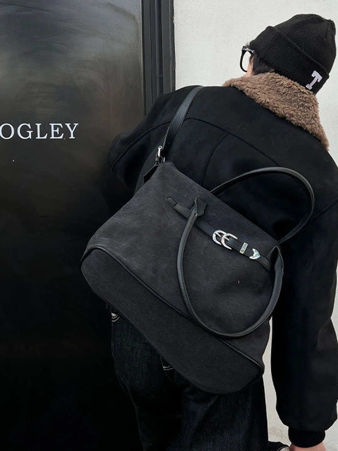 NIN Underarm Large Capacity Canvas Backpack Fashionable Harajuku Style Commuter Bag Men's Handbag Hong Kong Style Leisure Cro...
NIN Underarm Large Capacity Canvas Backpack Fashionable Harajuku Style Commuter Bag Men's Handbag Hong Kong Style Leisure Cro...