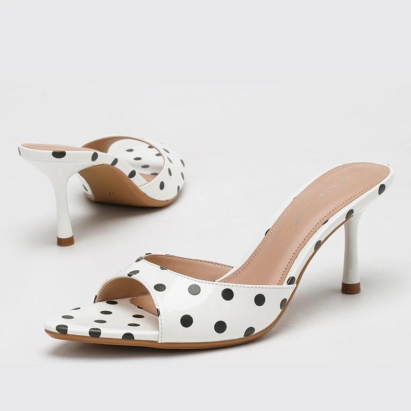 2026 Summer Polka Dot Patent Leather Slide Sandals Women Open Toe Thin Heel Mules for Glam Date Night and Beach Vacation
2026 Summer Polka Dot Patent Leather Slide Sandals Women Open Toe Thin Heel Mules for Glam Date Night and Beach Vacation