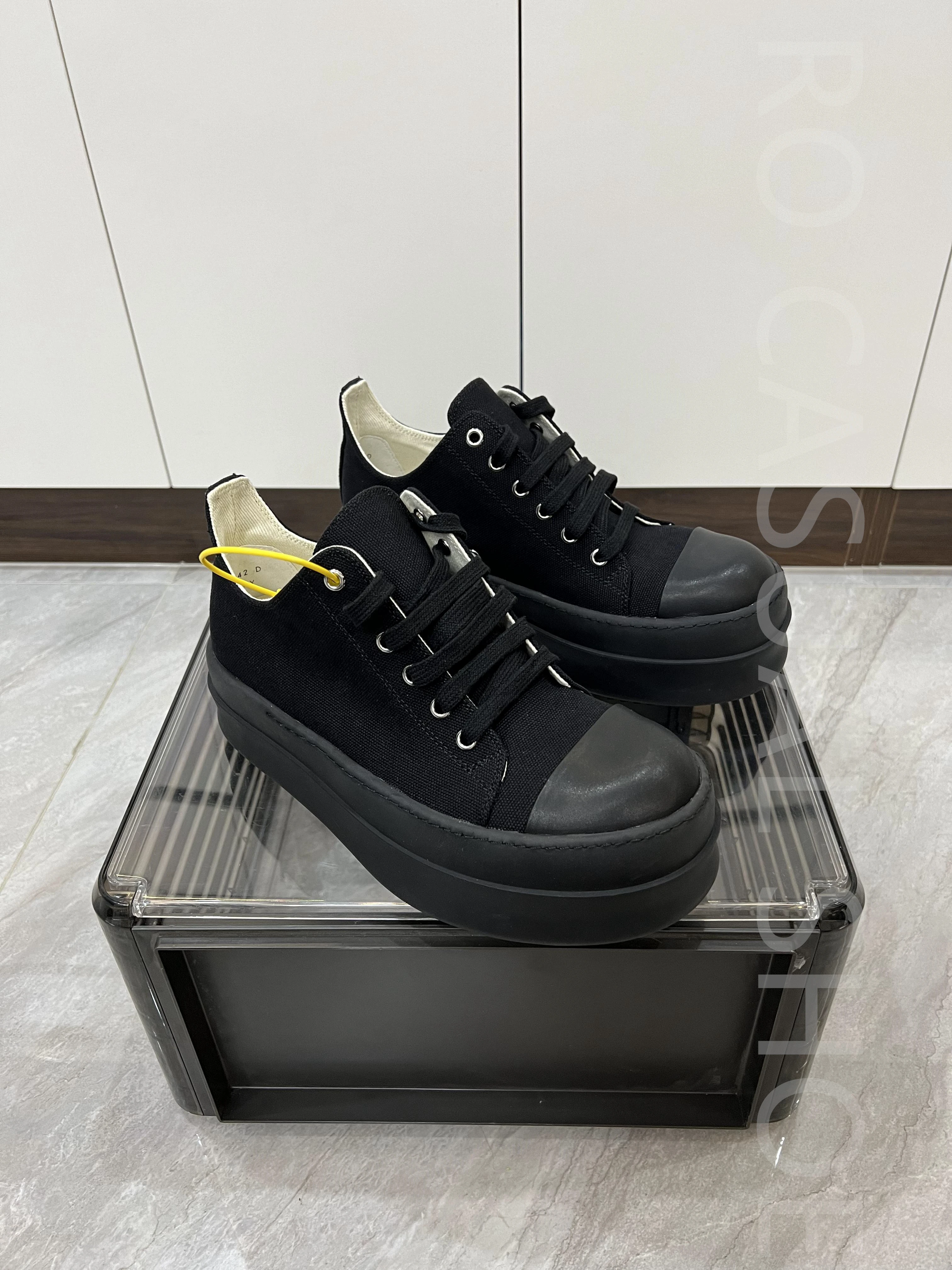 6cm Thick Sole Men Shoes Low Top Full Black Canvas Casual Shoe Fashional Women's Lace Up Owens Flat Sneakers & Shoes
6cm Thick Sole Men Shoes Low Top Full Black Canvas Casual Shoe Fashional Women's Lace Up Owens Flat Sneakers & Shoes