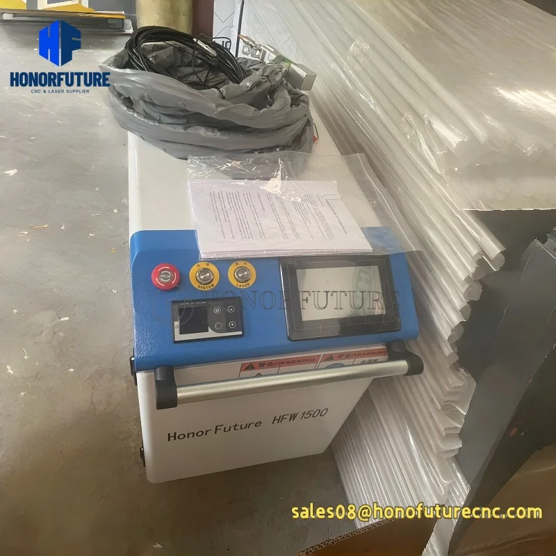 Fiber Laser 4in1 5in1 Welder 1500W Cleaning Machine Water-cooled Laser Cutting Machine for Aluminium and Stainless Steel Tools
Fiber Laser 4in1 5in1 Welder 1500W Cleaning Machine Water-cooled Laser Cutting Machine for Aluminium and Stainless Steel Tools