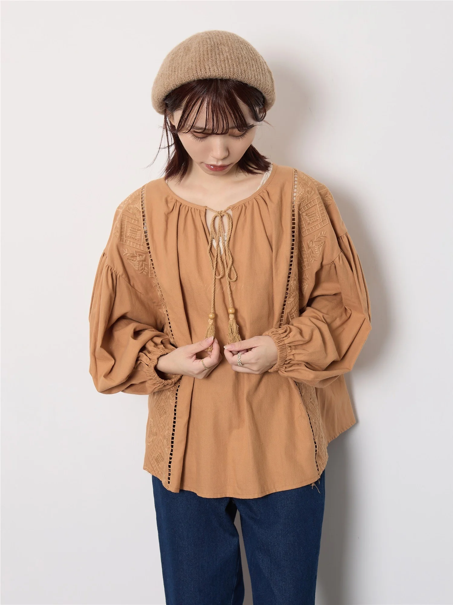 Annuus Japanese Style Long Sleeve Embroidered Tassel Loose Pure Color Shirt Women's Sweet Style Cotton 100% Loose Fit Top
Annuus Japanese Style Long Sleeve Embroidered Tassel Loose Pure Color Shirt Women's Sweet Style Cotton 100% Loose Fit Top