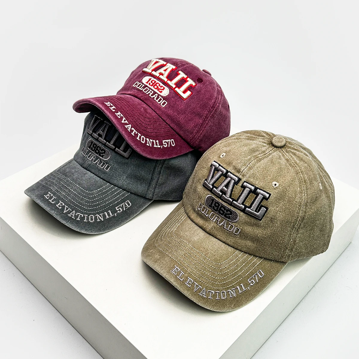 New Unisex American Vintage Embroidered VALL Letters Baseball Hats Street Sunshade Casual Versatile Peaked Caps Fashion Personal
New Unisex American Vintage Embroidered VALL Letters Baseball Hats Street Sunshade Casual Versatile Peaked Caps Fashion Personal
