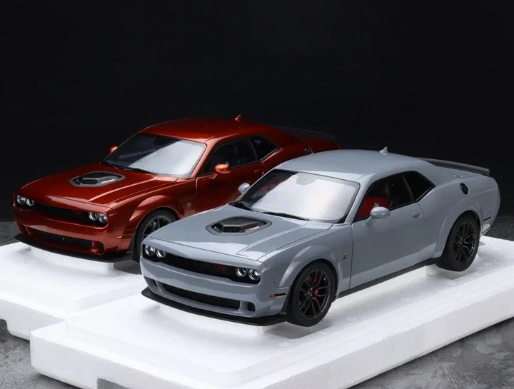 Autoart 1:18 Challenger R/T 2022, имитация ограниченной серии, все открытые металлические статические модели автомобиля из сплава, игрушка в подарок
Autoart 1:18 Challenger R/T 2022, имитация ограниченной серии, все открытые металлические статические модели автомобиля из сплава, игрушка в подарок