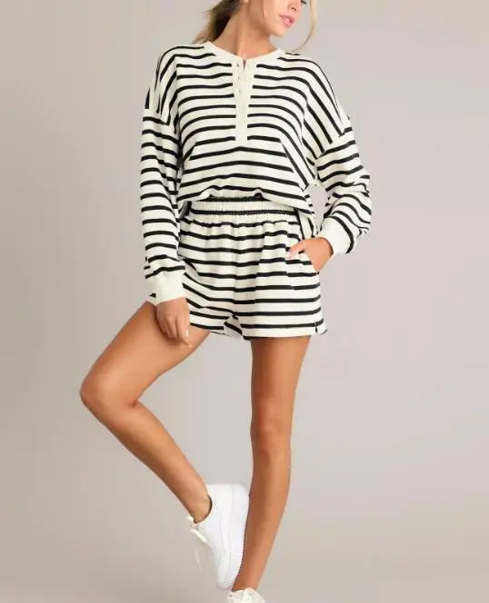 Two Piece Set Women Outfit 2026 Spring Summer New Striped Round Neck Long Sleeved Top & High Waist Casual Daily Shorts Set
Two Piece Set Women Outfit 2026 Spring Summer New Striped Round Neck Long Sleeved Top & High Waist Casual Daily Shorts Set