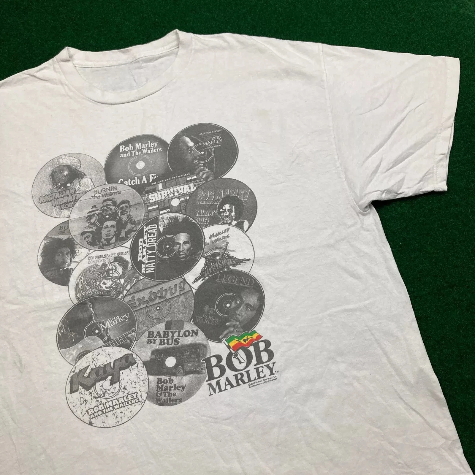 Винтажная рубашка Bob Marley, мужская XXL, белая, 2007, виниловая футболка с логотипом и графическим рисунком, американский уличный топ в стиле хип-хоп, рок с короткими рукавами
Винтажная рубашка Bob Marley, мужская XXL, белая, 2007, виниловая футболка с логотипом и графическим рисунком, американский уличный топ в стиле хип-хоп, рок с короткими рукавами