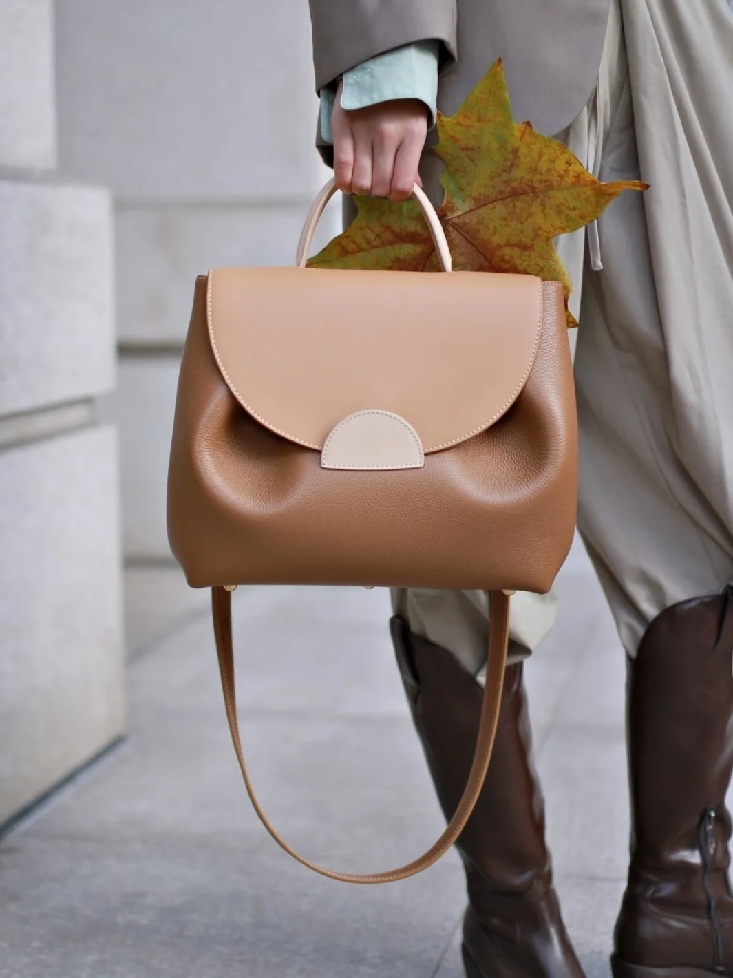Crossbody Handbag Retro Style Women's Purse Square Shape Magnetic Buckle Closure Single Strap Leather Bag
Crossbody Handbag Retro Style Women's Purse Square Shape Magnetic Buckle Closure Single Strap Leather Bag
