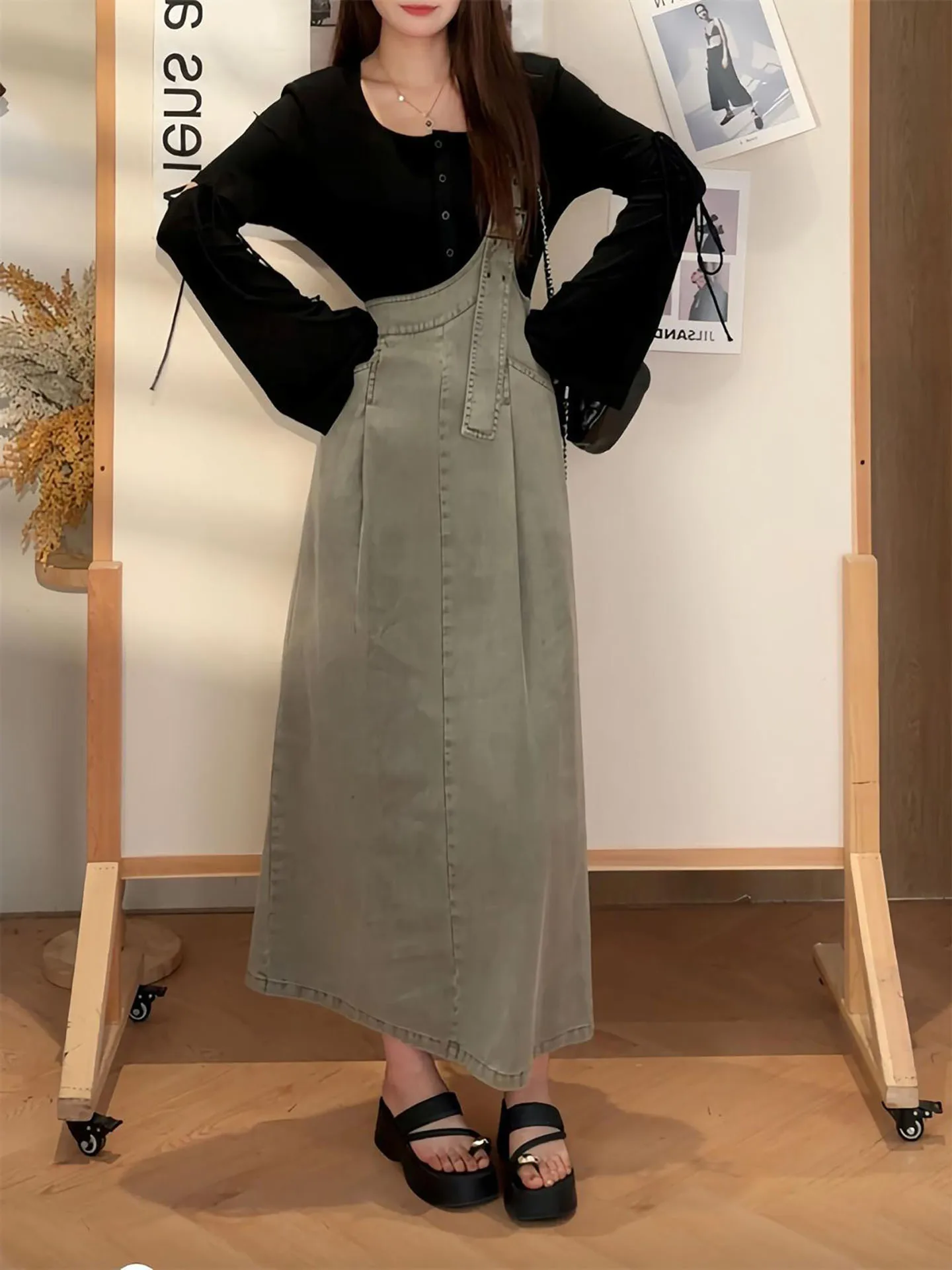 Black Top And Grey Denim Skirt Two-Piece Set Detachable Sleeve Casual Fashion Slimming Style High Waist T-Shirt Ensemble
Black Top And Grey Denim Skirt Two-Piece Set Detachable Sleeve Casual Fashion Slimming Style High Waist T-Shirt Ensemble