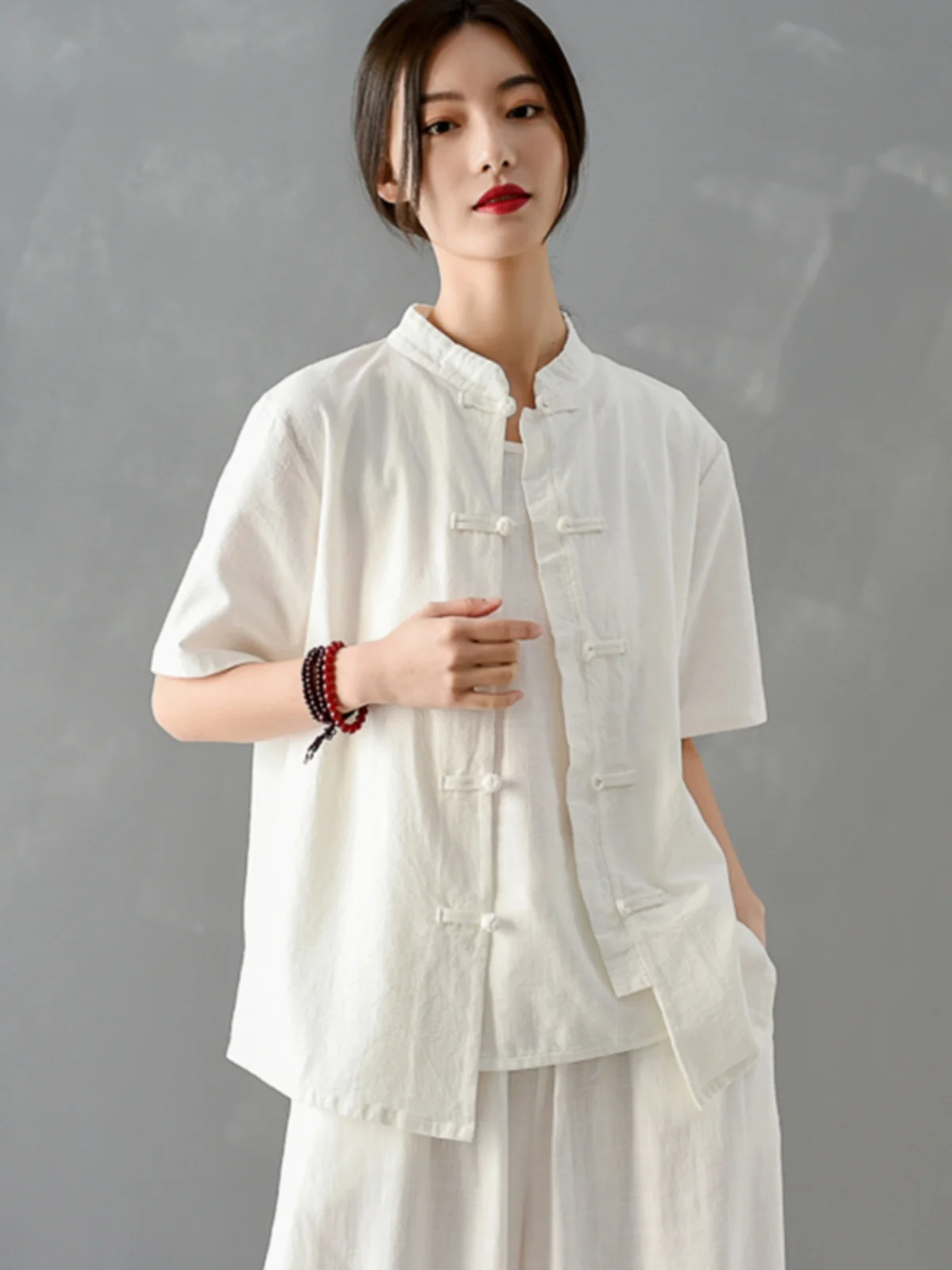 Retro Chinese Style Short Sleeve Open Cardigan Shirt Women's Buddha Style Morning Tai Chi Clothing Loose Fit Cotton Breathable
Retro Chinese Style Short Sleeve Open Cardigan Shirt Women's Buddha Style Morning Tai Chi Clothing Loose Fit Cotton Breathable