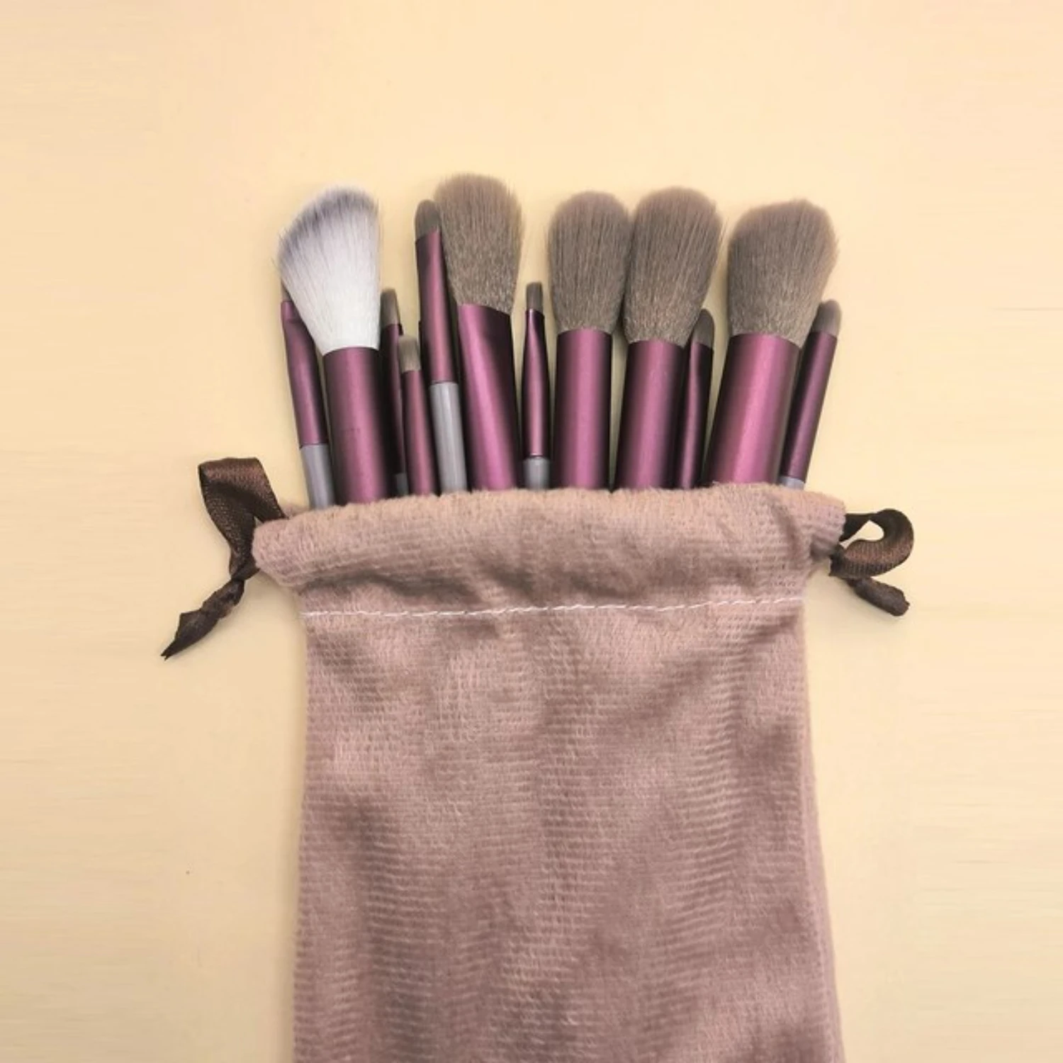 13 PCS/Lot Makeup Brushes Set Eye Shadow Foundation Women Cosmetic Powder Blush Blending Beauty Make Tool Jewelry organizer box
13 PCS/Lot Makeup Brushes Set Eye Shadow Foundation Women Cosmetic Powder Blush Blending Beauty Make Tool Jewelry organizer box