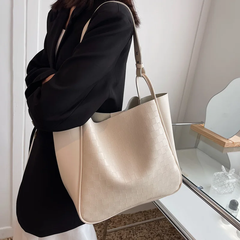 Solid Color Pu Leather Handbags Shoulder Bag For Women Ladies Yellow Large Capacity Waterproof Portable Messenger Totes
Solid Color Pu Leather Handbags Shoulder Bag For Women Ladies Yellow Large Capacity Waterproof Portable Messenger Totes