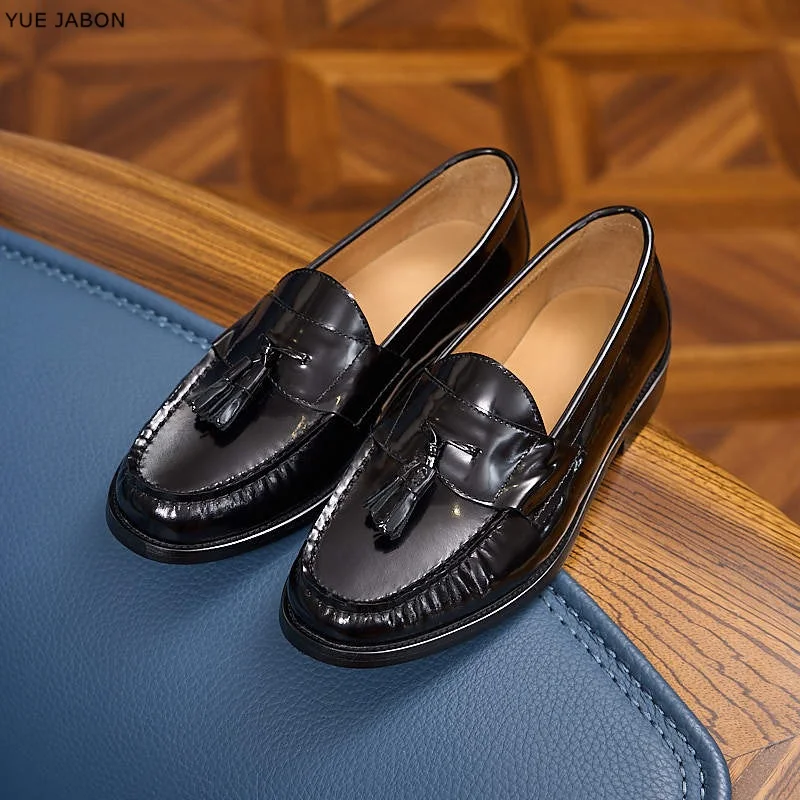 British Style Genuine Patent Leather Loafers Men's Shoes Vintage Business Casual Slip-On round Toe Low Heel Tassel Flat Shoes
British Style Genuine Patent Leather Loafers Men's Shoes Vintage Business Casual Slip-On round Toe Low Heel Tassel Flat Shoes
