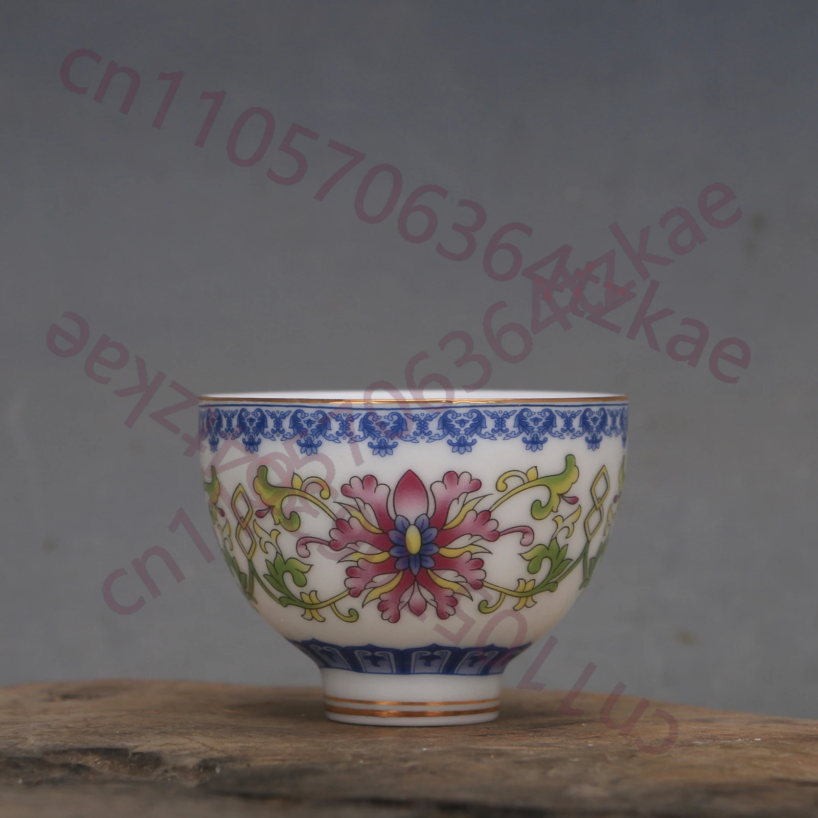 Розовая чашка-сердце с лотосом из Цзиндэчжэня
Розовая чашка-сердце с лотосом из Цзиндэчжэня