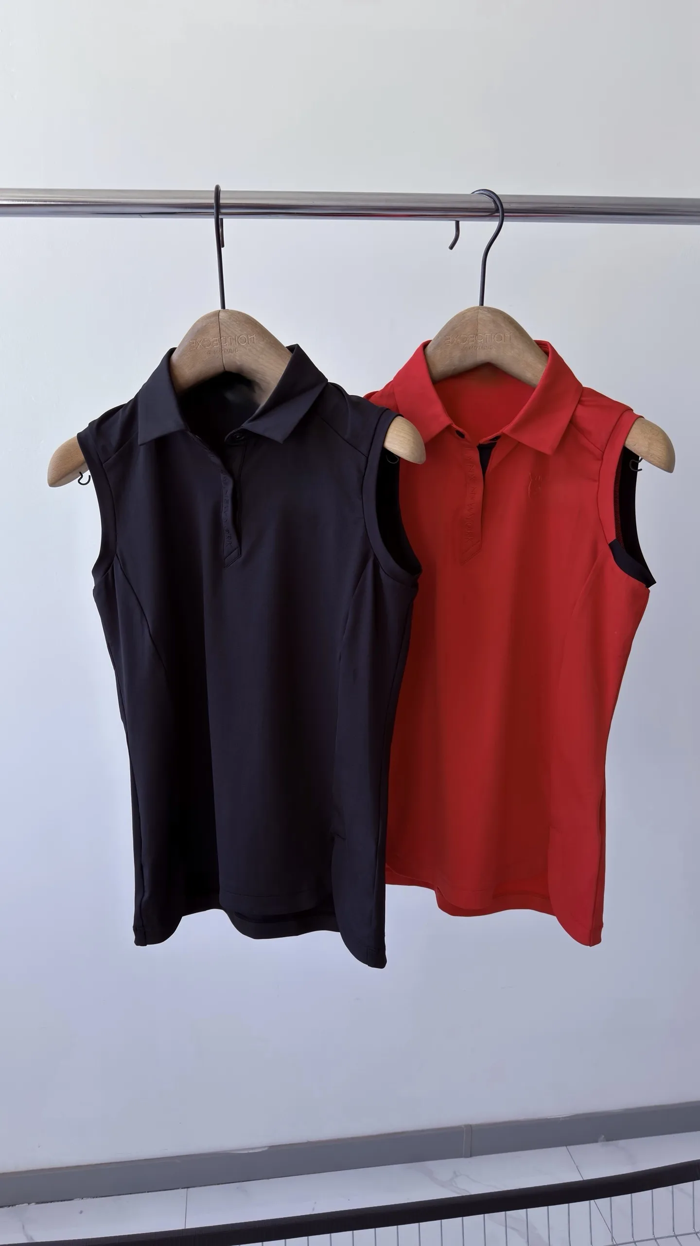 Women's Summer Golf Polo Shirt with Stand-Up Collar: Stylish, Slim-Fit, and Versatile
Women's Summer Golf Polo Shirt with Stand-Up Collar: Stylish, Slim-Fit, and Versatile