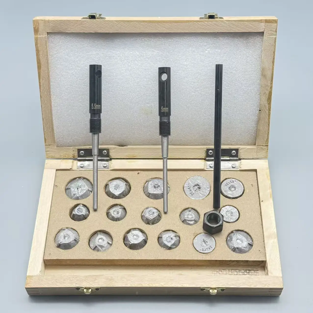 20-31mm Universal Valve Seat Reamer Grinding Wheel Set Repair Cutter Valve Tools Kits
20-31mm Universal Valve Seat Reamer Grinding Wheel Set Repair Cutter Valve Tools Kits
