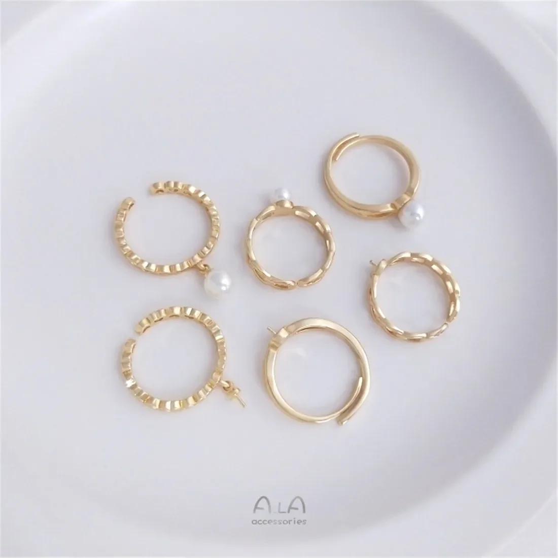 14K Copper Solid Gold Half Hole Bead Holder Ring Handmade DIY Viscose Crystal Pearl Inlaid Empty Holder Open Ring B696
14K Copper Solid Gold Half Hole Bead Holder Ring Handmade DIY Viscose Crystal Pearl Inlaid Empty Holder Open Ring B696