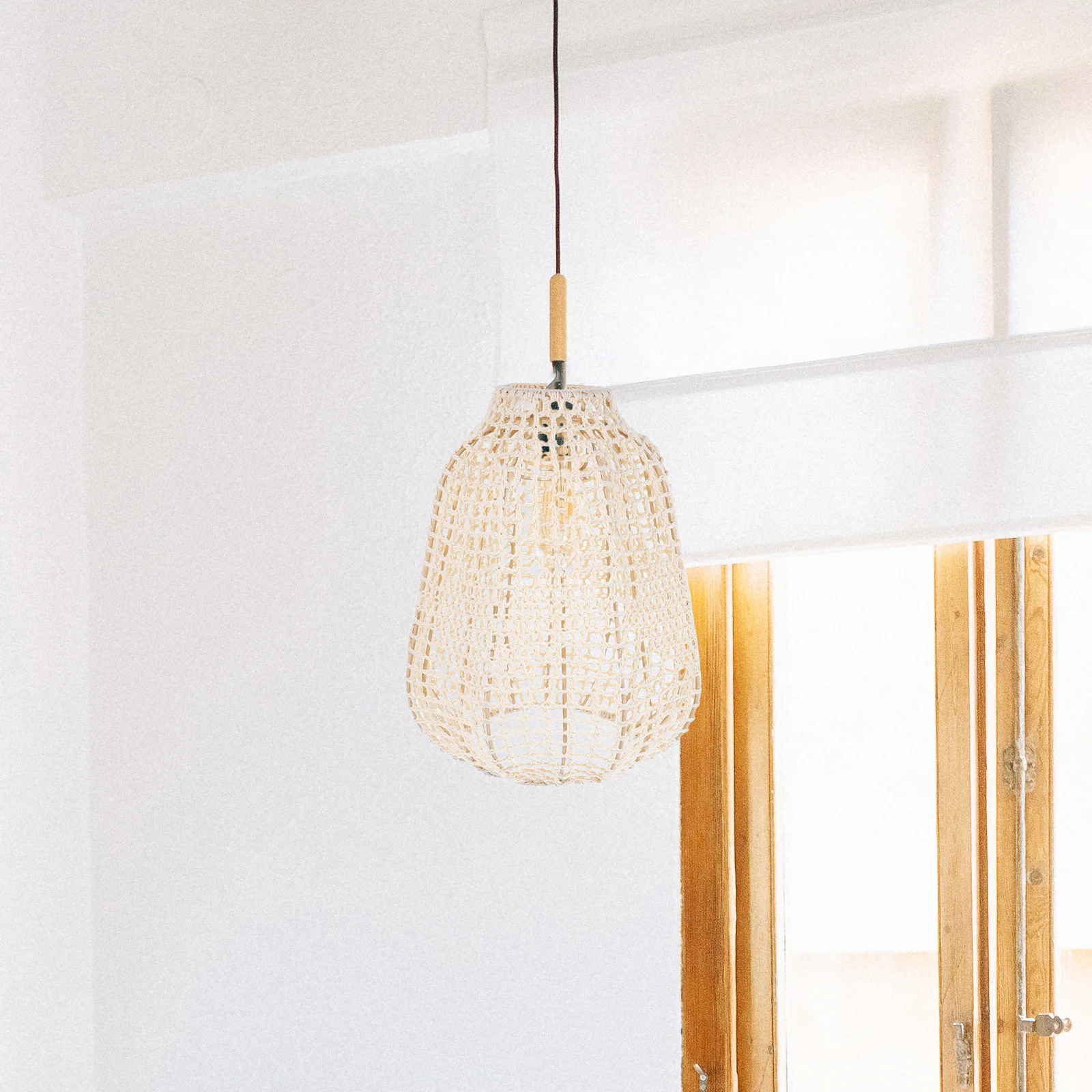 Boho Cotton Rope Pendant Lampshade Woven Light Cover Handmade for Ceiling Floor Table Lamp Decorative Rattan Basket Shade
Boho Cotton Rope Pendant Lampshade Woven Light Cover Handmade for Ceiling Floor Table Lamp Decorative Rattan Basket Shade