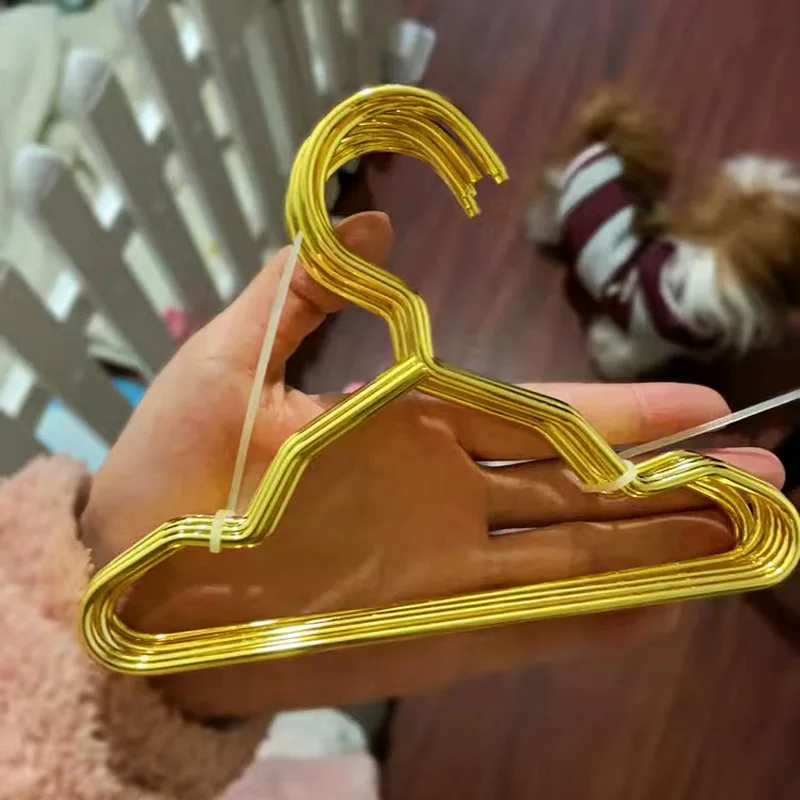 10Pcs Gold Hanger Clothes Racks for Storage Skirts Coats Save Space Metal Baby Dog Pet Closet Organizer Dollhouse Furniture Toys
10Pcs Gold Hanger Clothes Racks for Storage Skirts Coats Save Space Metal Baby Dog Pet Closet Organizer Dollhouse Furniture Toys