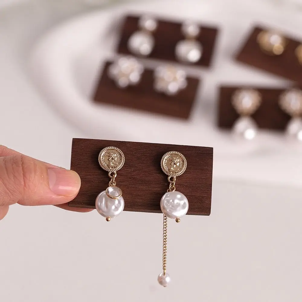 1Pc Wood Pendant Photograph Props Stud Earrings Display Board Card Solid Accessories Ear Rack Display Jewelry Tag
1Pc Wood Pendant Photograph Props Stud Earrings Display Board Card Solid Accessories Ear Rack Display Jewelry Tag