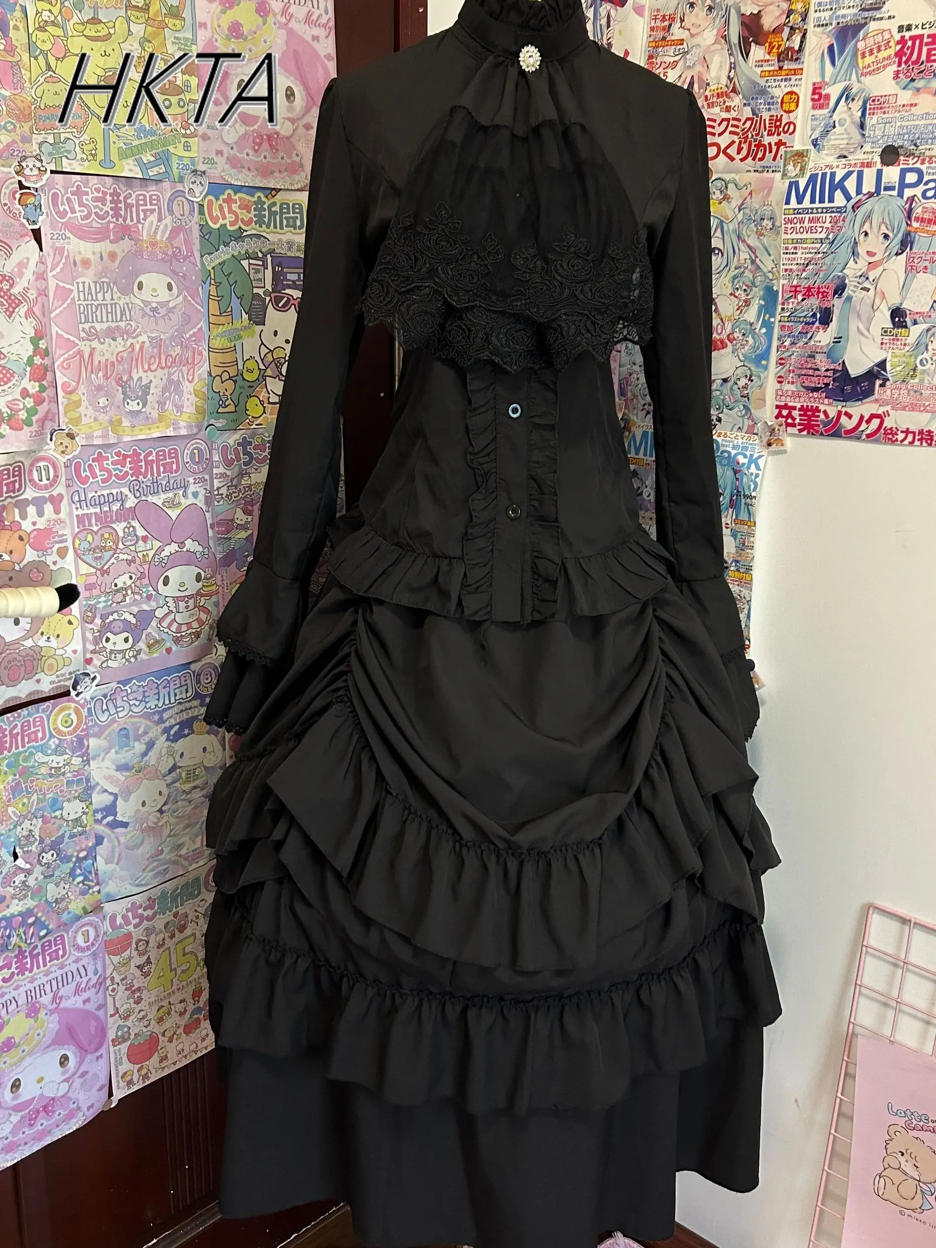 Japanese Goth Punk Gorgeous Halloween Slim Black Shirt Women Summer New Lolita Vintage Elegant Lace Pleated Blouse Top Y2k
Japanese Goth Punk Gorgeous Halloween Slim Black Shirt Women Summer New Lolita Vintage Elegant Lace Pleated Blouse Top Y2k
