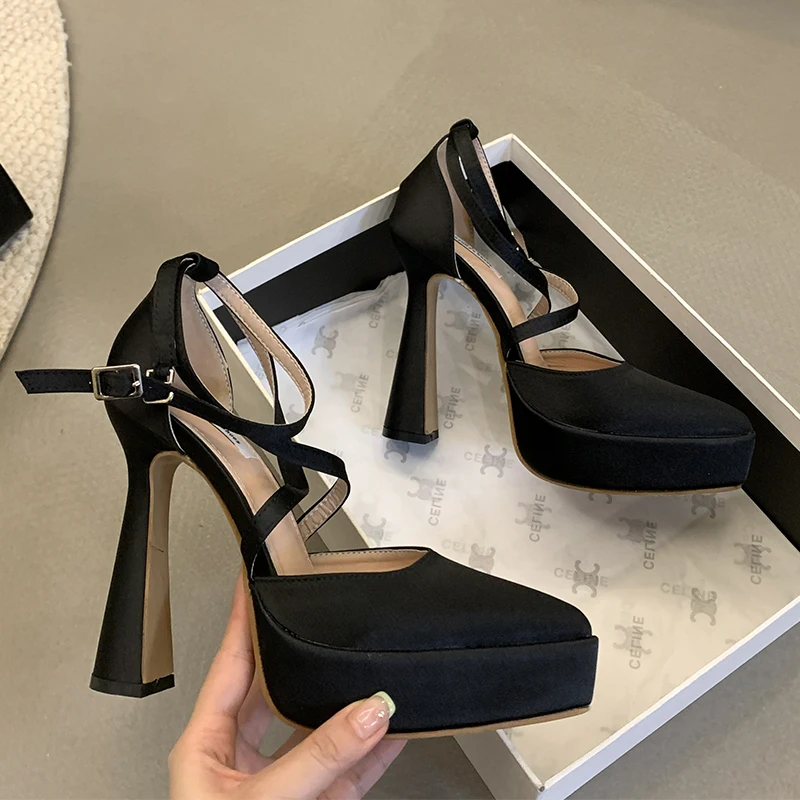 Sexy Ankle Strap Black Sandals For Women Party Nightclub Stripper Heels High Quality Satin Fabric Pointed Wedding Shoes Platform
Sexy Ankle Strap Black Sandals For Women Party Nightclub Stripper Heels High Quality Satin Fabric Pointed Wedding Shoes Platform