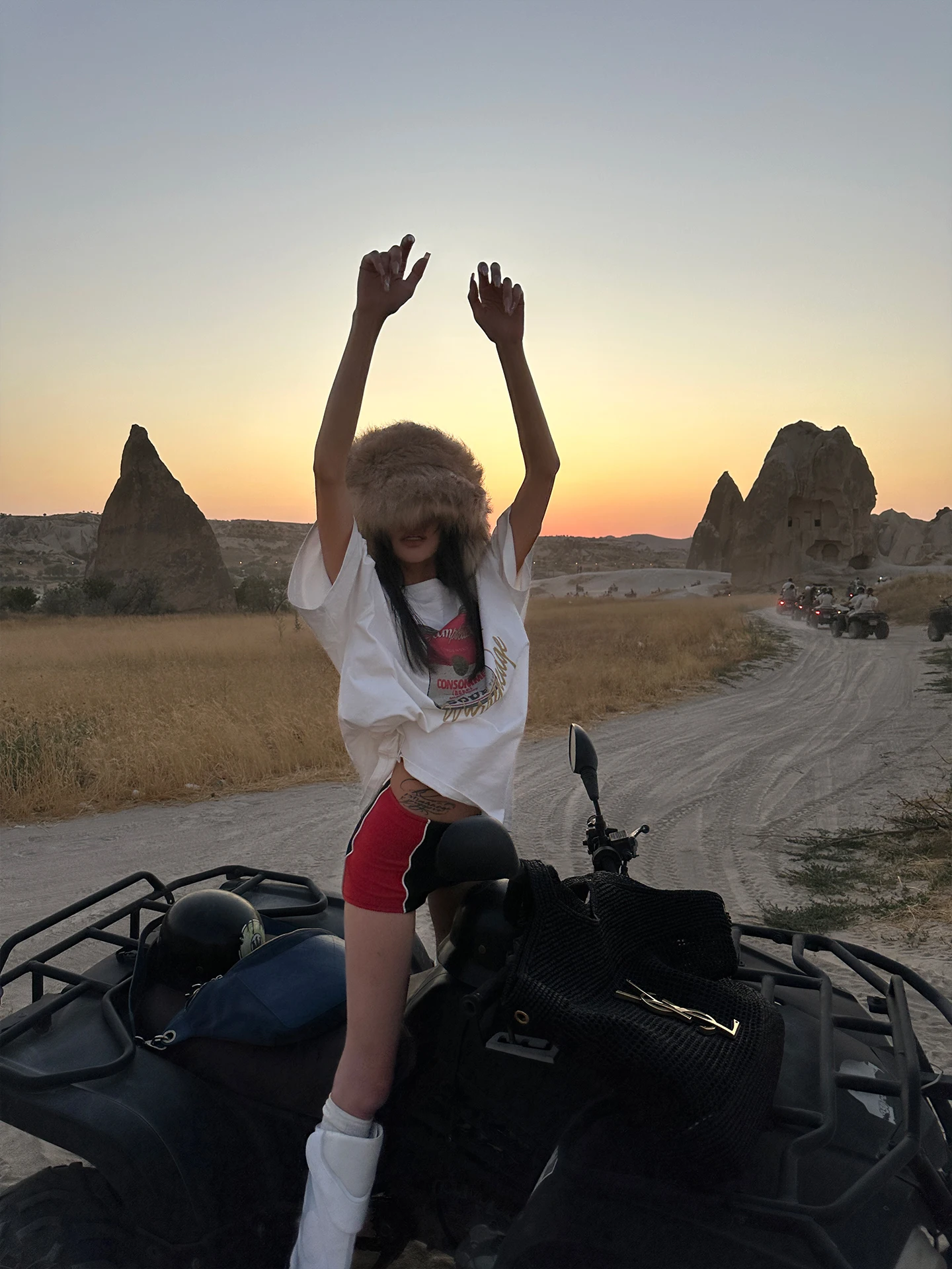 Свободная женская футболка Warden White с принтом oulder Drop round Ne mid Sve Ciwalk Sle, хлопковый повседневный топ
Свободная женская футболка Warden White с принтом oulder Drop round Ne mid Sve Ciwalk Sle, хлопковый повседневный топ