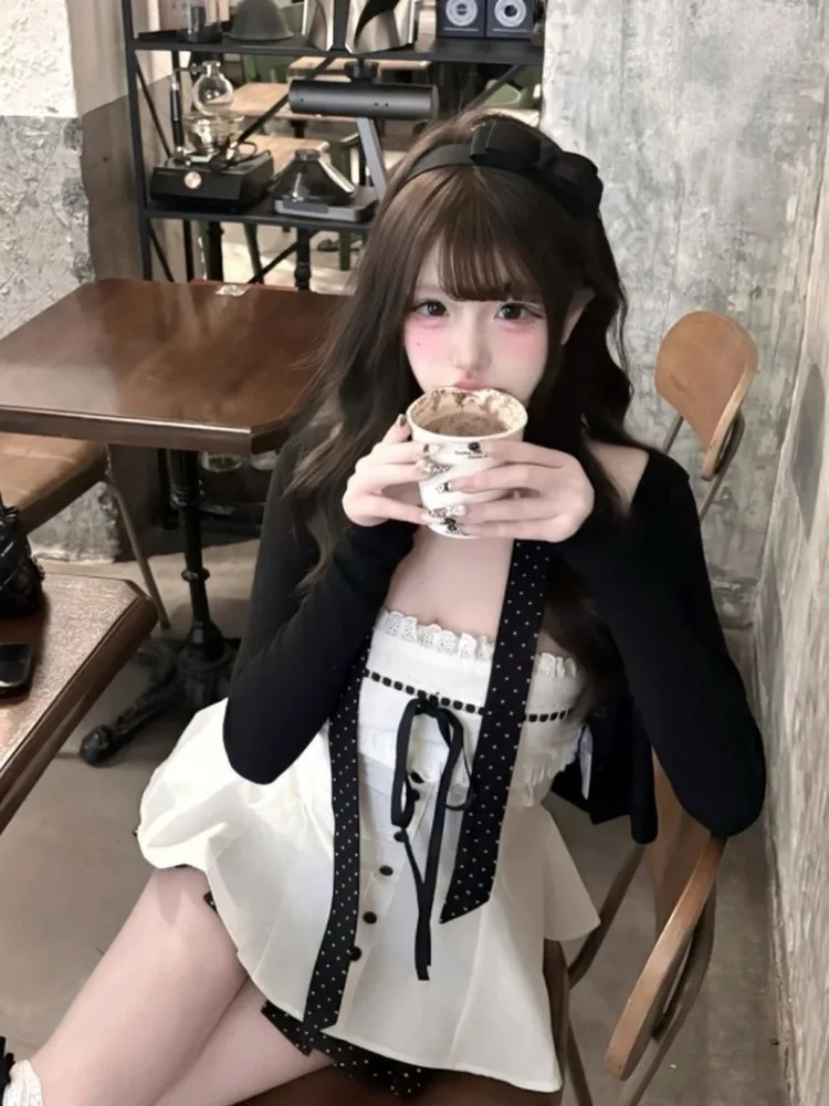 Korean Style Gentle School Uniform Single Button Knitted Cardigan Polka Dot Short Skirt Bow Tie Four Piece Set Atmosphere Clo...
Korean Style Gentle School Uniform Single Button Knitted Cardigan Polka Dot Short Skirt Bow Tie Four Piece Set Atmosphere Clo...