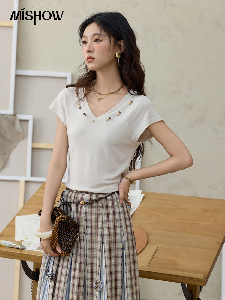 MISHOW Solid V-neck Short Sleeved T-shirt for Summer 2025 Beading Casual Tees Raglan Sleeve Versatile Commute Tops MXE35T0563
MISHOW Solid V-neck Short Sleeved T-shirt for Summer 2025 Beading Casual Tees Raglan Sleeve Versatile Commute Tops MXE35T0563