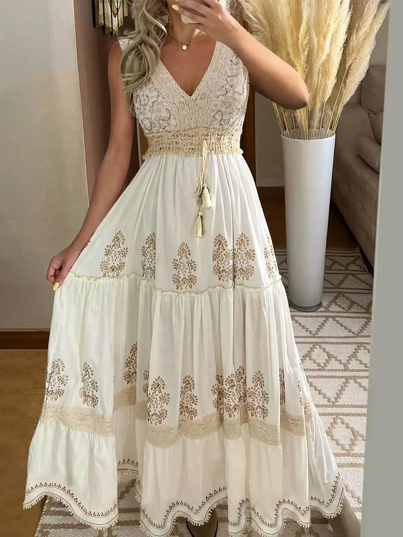 Women Elegant Bohemian Dress Floral Print V-Neck High Waist Sleeveless Vacation Female Maxi Dresses Sweet Vintage Vestidos
Women Elegant Bohemian Dress Floral Print V-Neck High Waist Sleeveless Vacation Female Maxi Dresses Sweet Vintage Vestidos